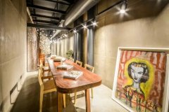 如何（hé）合理利用狹（xiá）小餐（cān）廳空間來擺放餐廳桌椅的一個方法