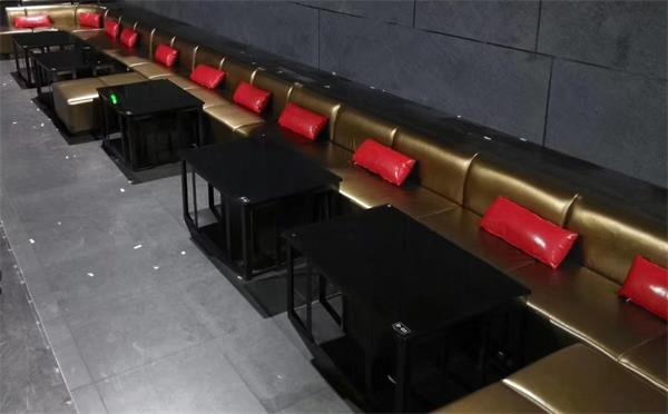 酒吧（ba）沙發茶（chá）幾家（jiā）具