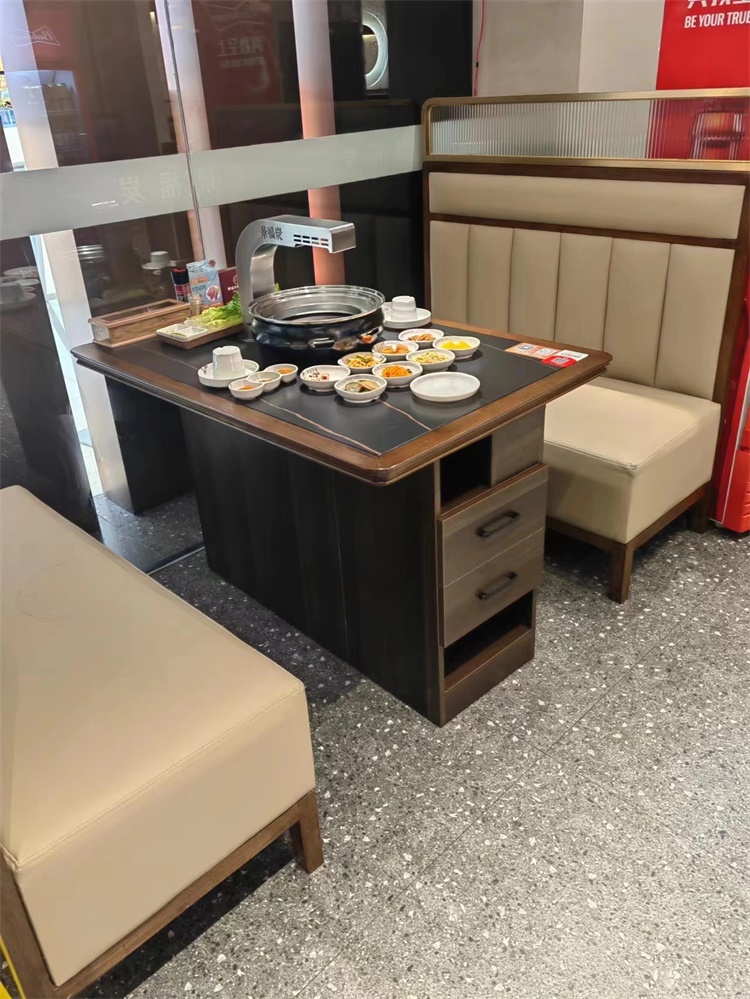 自(zì)助(zhù)烤肉店上排煙碳烤無(wú)煙烤肉桌