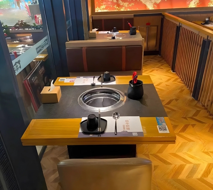烤肉店下排煙炭火烤肉桌（zhuō）