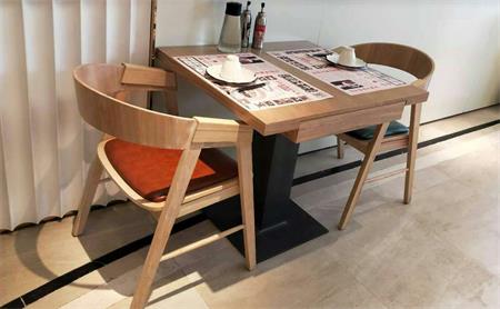 中（zhōng）餐廳桌椅