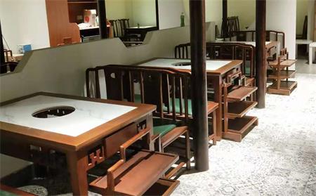 火鍋(guō)店餐桌(zhuō)椅