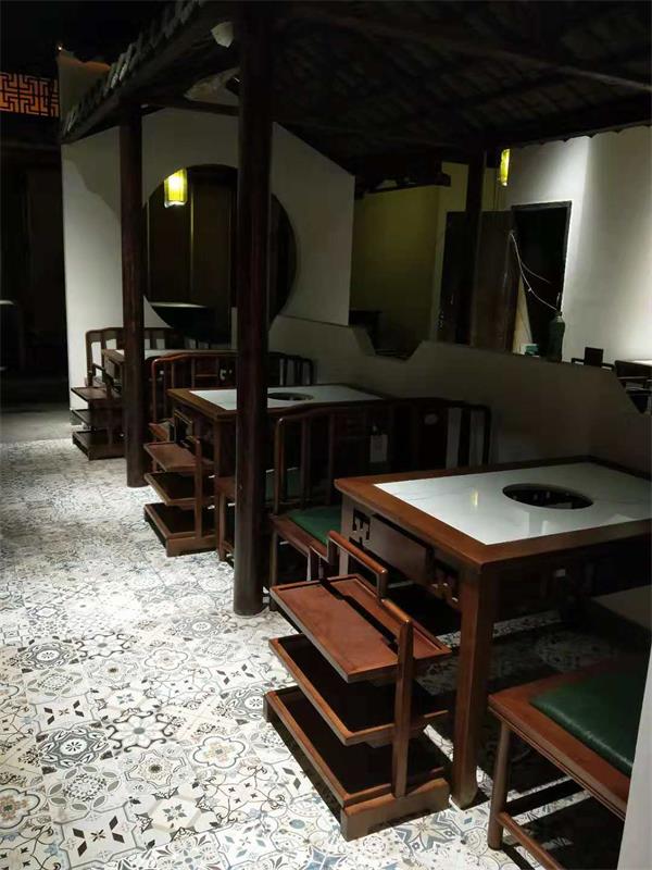 高撈莊餐廳火鍋桌椅