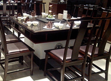 <b>皇城老（lǎo）媽（mā）火鍋（guō）桌（zhuō）定製</b>