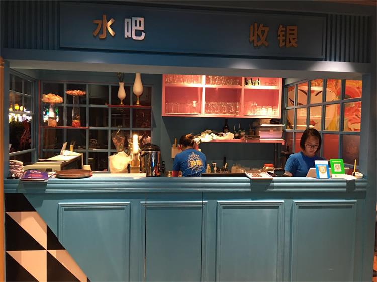 塘潮時尚融合(hé)菜(cài)係餐廳桌椅(yǐ)