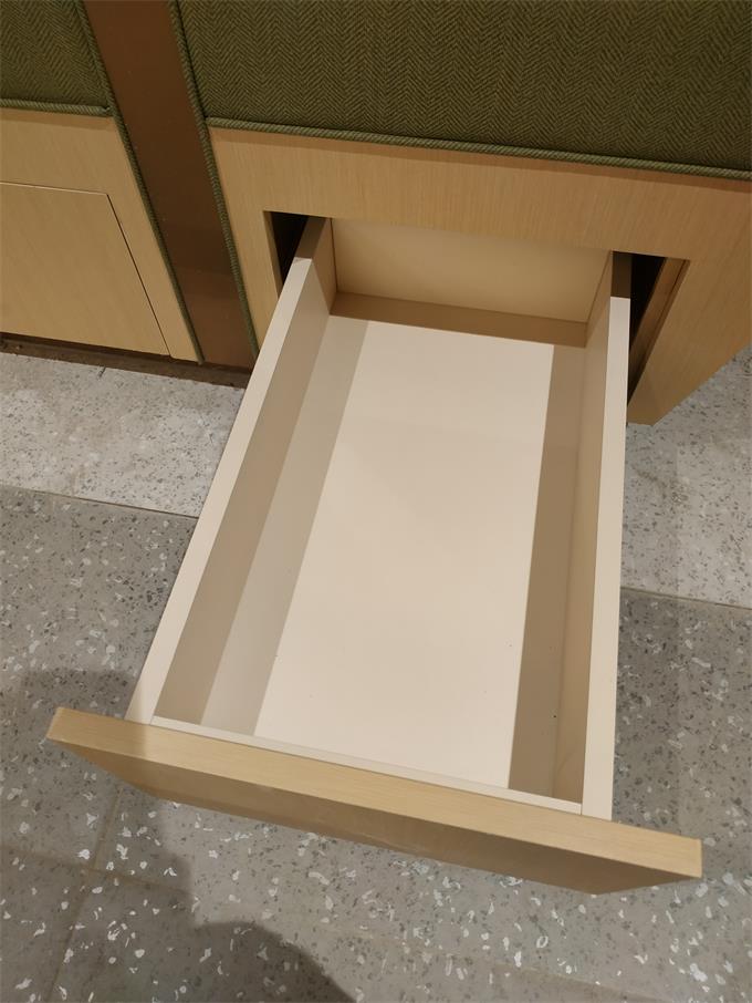 海(hǎi)底撈家具(卡座抽屜(tì)展示)