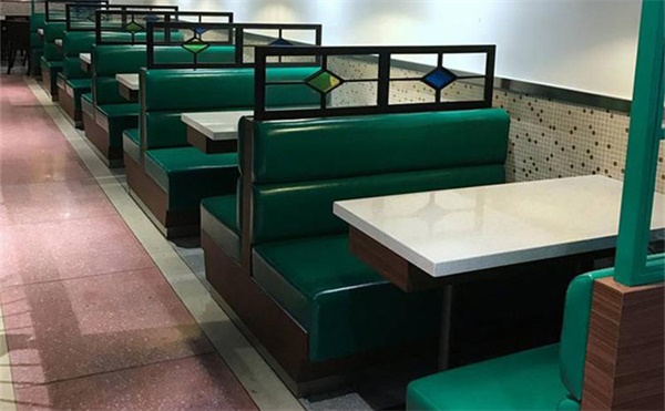 飯(fàn)店桌椅