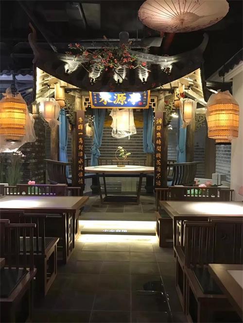 芙蓉樓餐廳桌（zhuō）椅