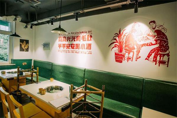 有拈頭火鍋店（diàn）桌椅（yǐ）