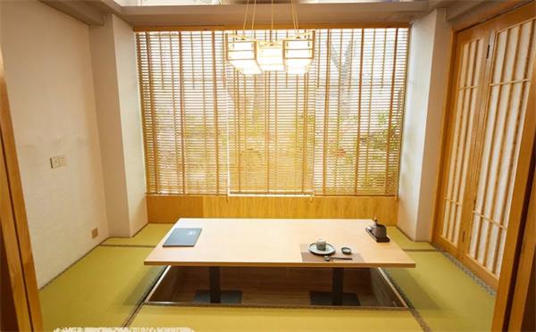 日本料理店桌椅（yǐ）